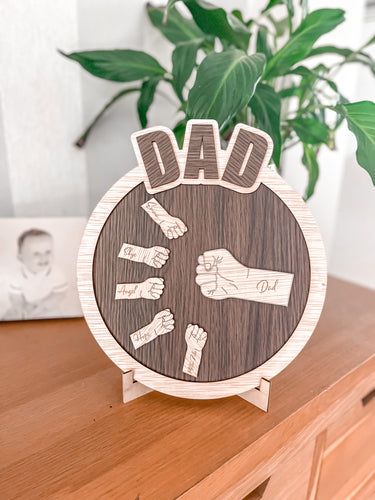 Hand family sign