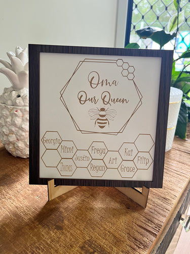 Queen Bee family honeycomb frame