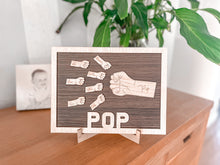 Load image into Gallery viewer, Hand family sign